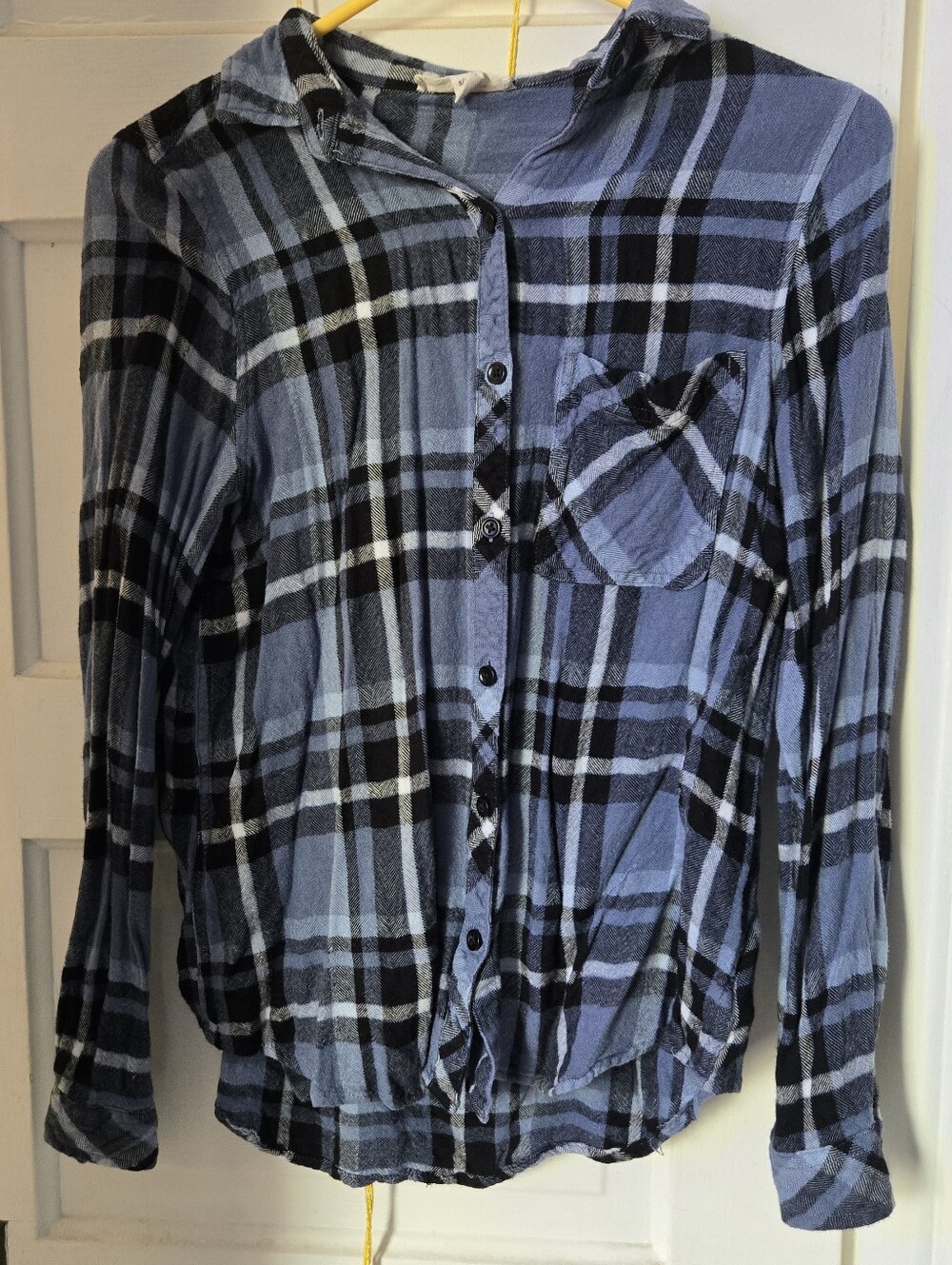 beachlunchlounge Blue and Black Plaid Button-Down Shirt Size S